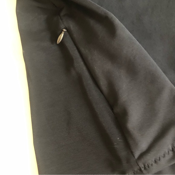 ❤️Athleta Be Bold Black Workout Tank Top Criss Cross Mesh Back Pocket XS - Picture 2 of 7